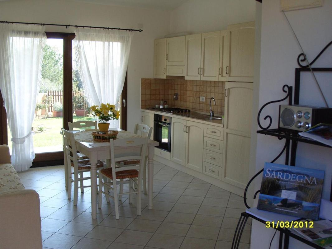 Casadelfaro Con Giardino A Pittulongu 600Metri Dalla Spiaggia Olbia Ngoại thất bức ảnh