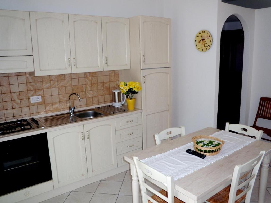 Casadelfaro Con Giardino A Pittulongu 600Metri Dalla Spiaggia Olbia Ngoại thất bức ảnh