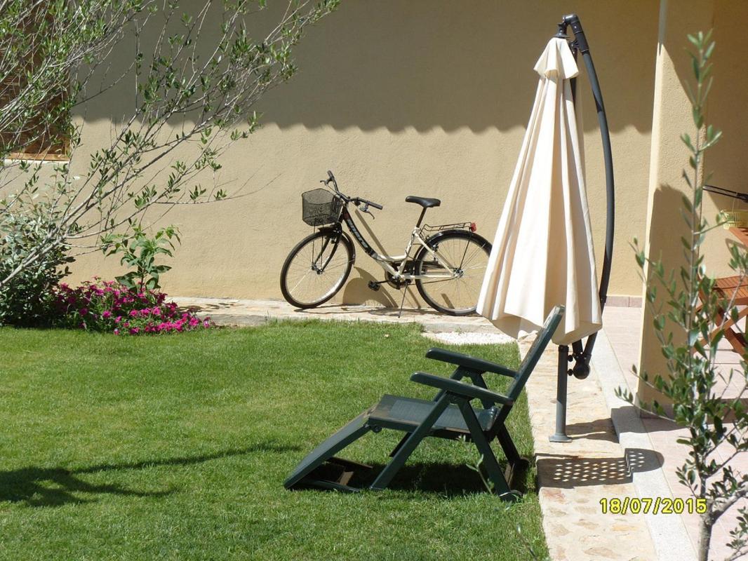 Casadelfaro Con Giardino A Pittulongu 600Metri Dalla Spiaggia Olbia Ngoại thất bức ảnh